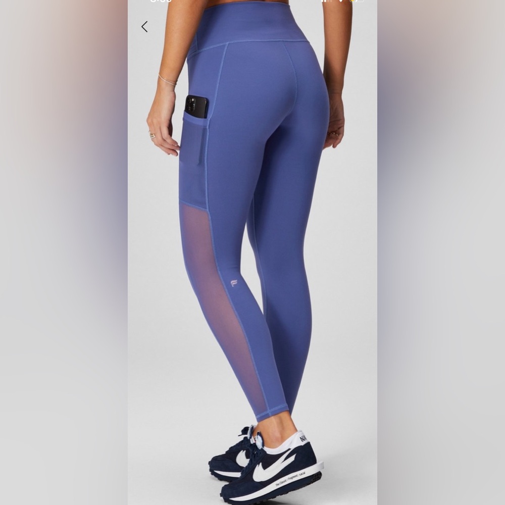 Fabletics On-The-Go High-Waisted Legging Size Small NWT